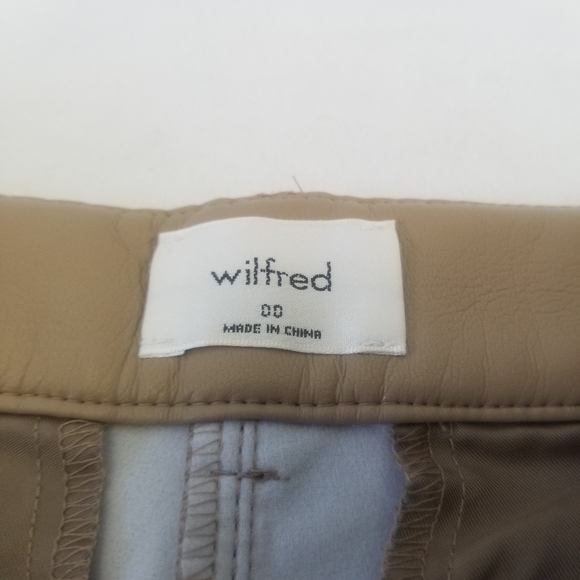 Wilfred Tan Faux Leather Shorts - Picture 4 of 5